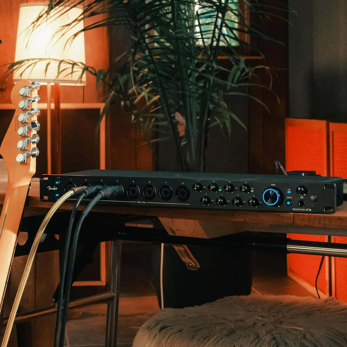 Fender Quantum LT16 16x8-kanałowy interfejs audio USB-C ze słuchawkami keepdrum