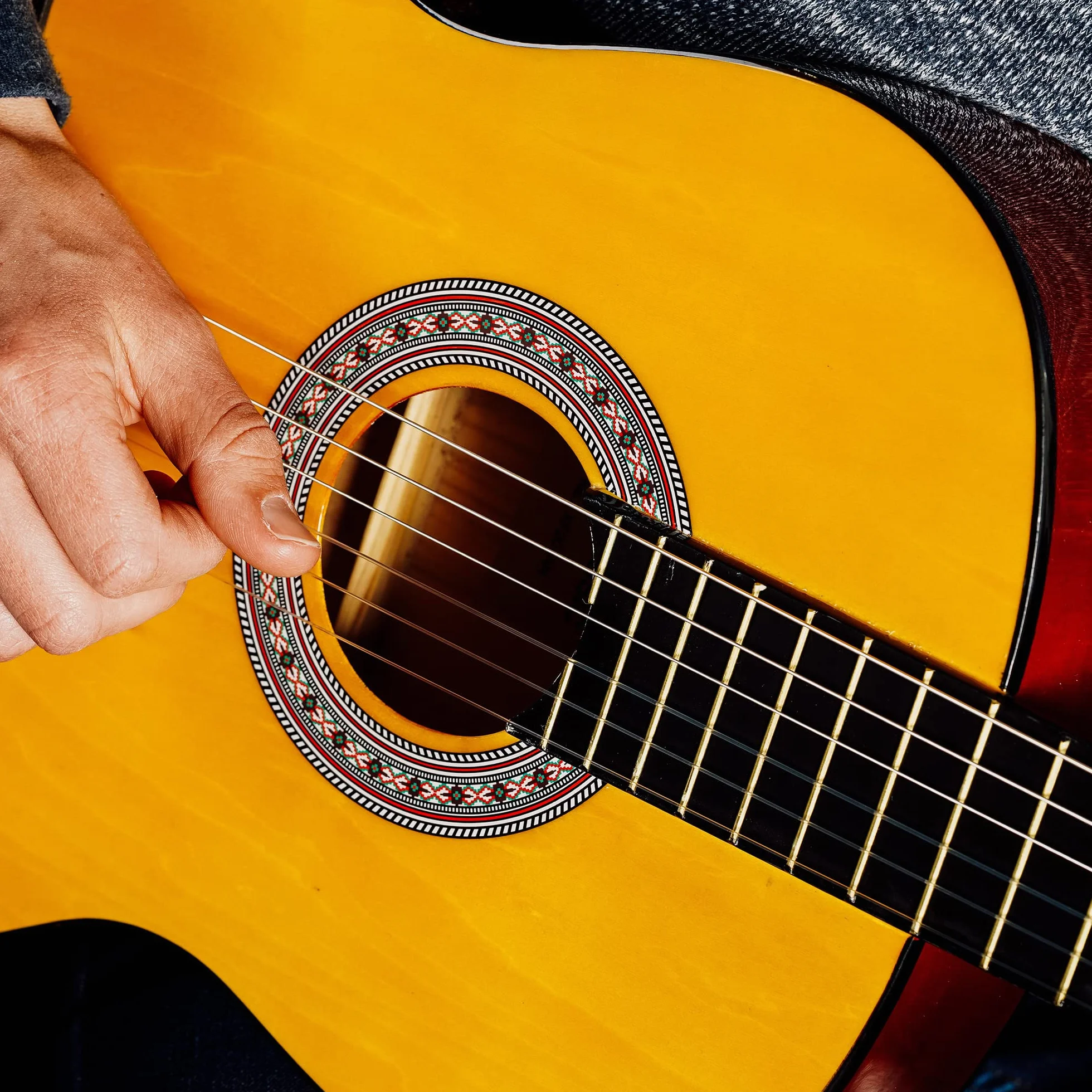 3rd Avenue Pełnowymiarowa gitara klasyczna FX zestaw startowy dla początkujących, gitara akustyczna z nylonowymi strunami, futerałem, kapodastrem i kostkami, naturalny