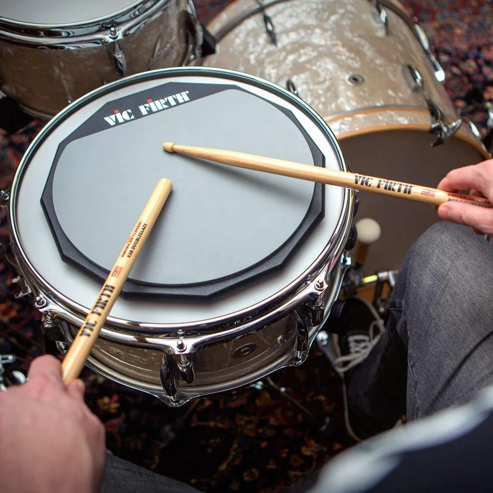 Vic FIrth - Jednostronna podkładka treningowa z logo VF - średnica 30 cm