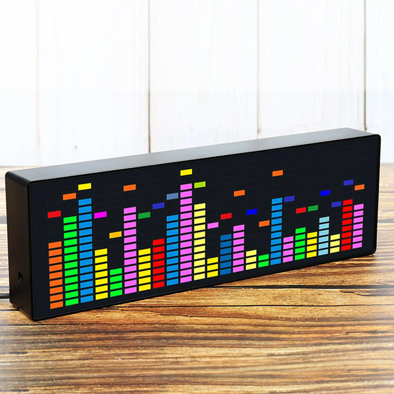 Cuifati RGB Music Spectrum Wyświetlacz, 84 Efekty, Konstrukcja ABS, Zasilana USB, 2 Style Czasowe, 3 Alarmy