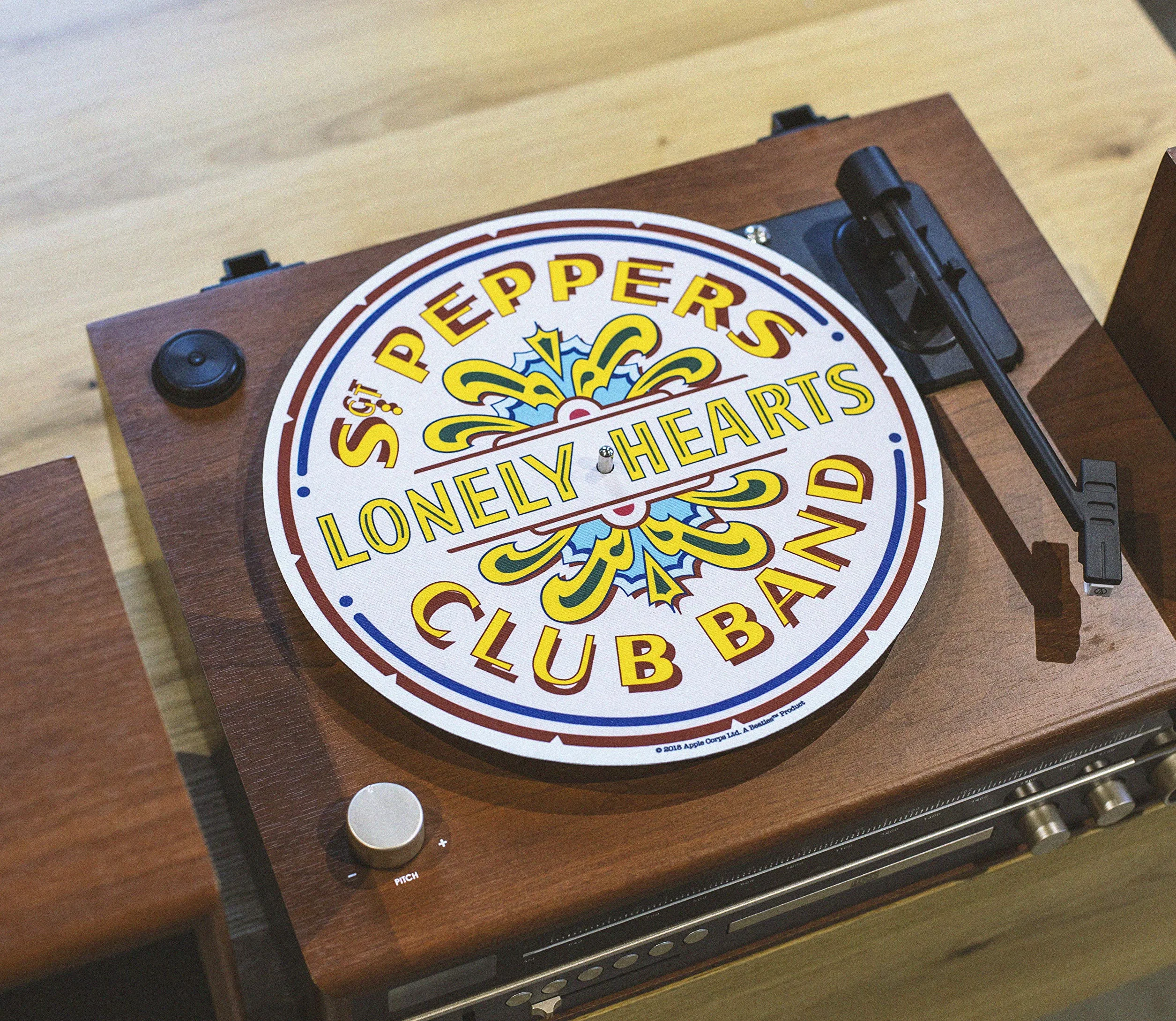 Crosley AC1016A-SP gramofon mata antypoślizgowa, The Beatles Sgt. Pepper's