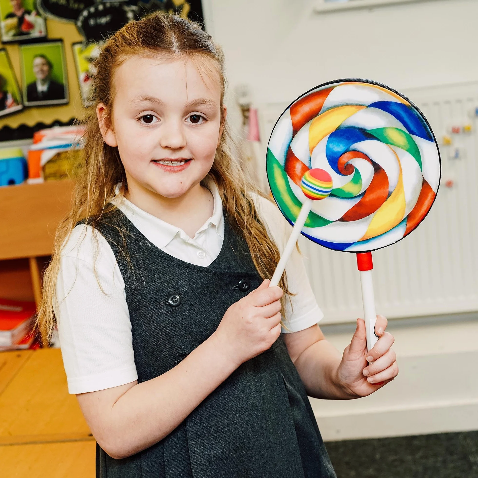 A-Star 8-calowy bęben ręczny Lollipop z plastikowym miękkim ubijakiem - 20 cm tęczowy bęben