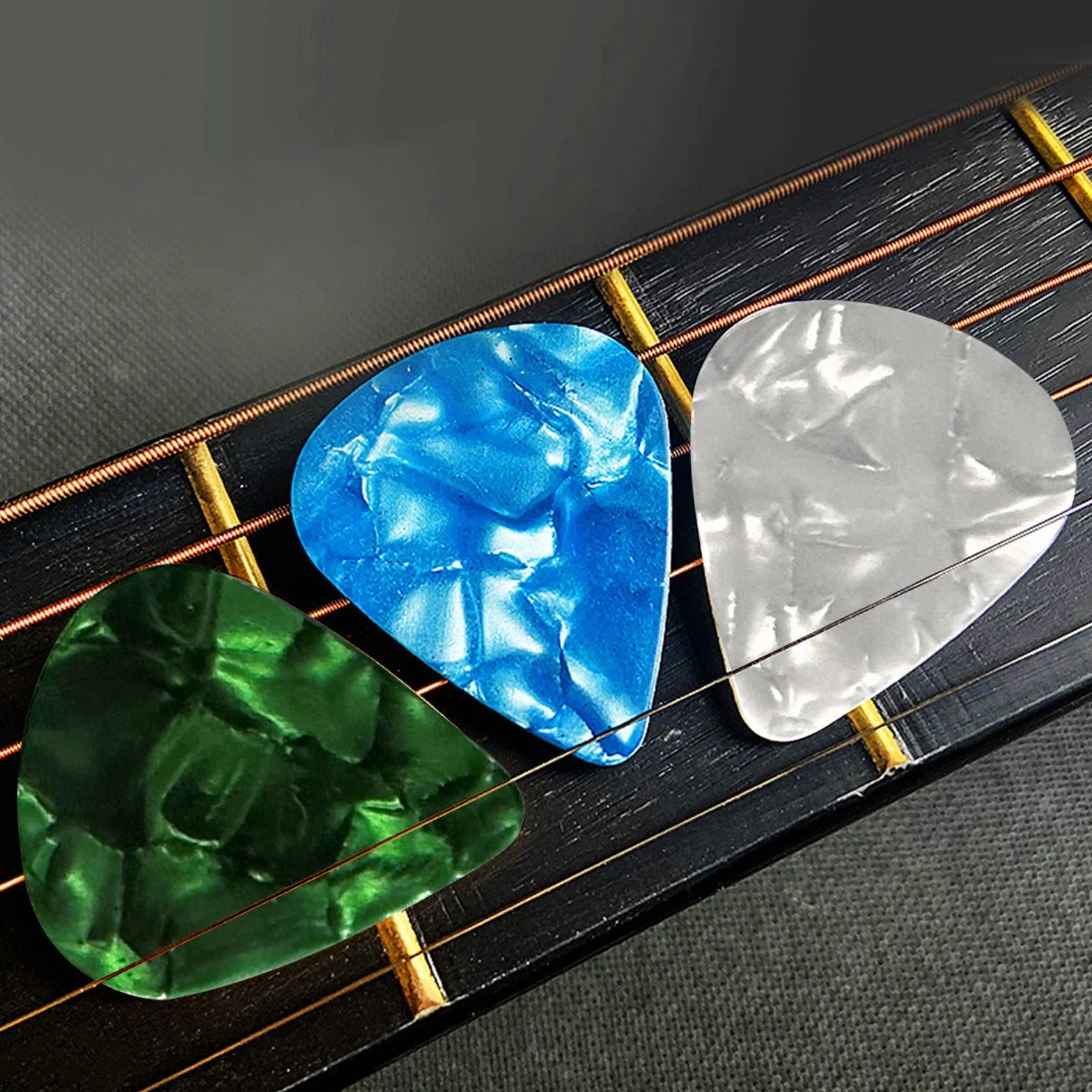 Kostki do gitary, 20 szt. plektronów gitarowych, celuloidowe kostki do gitary akustycznej, elektrycznej, basowej, 0,46 mm/0,71 mm/0,81 mm/0,96 mm