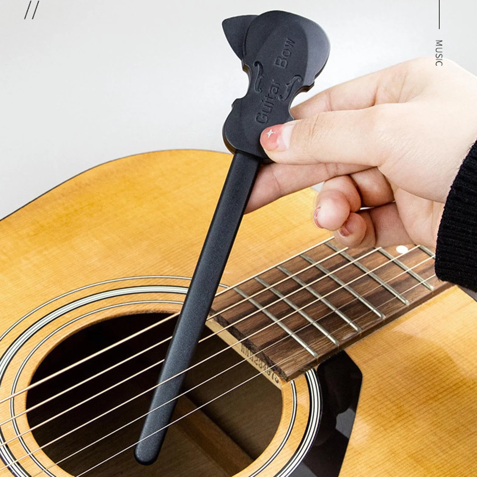 Guitar Bow, Pick Bow Acoustic, 7,67 x 1,85 Różowy Sandpaper Cloth, przenośne narzędzie wydajności dla entuzjastów muzyki Początkujący Profesjonaliści Gracze Ćwiczenia Sesje