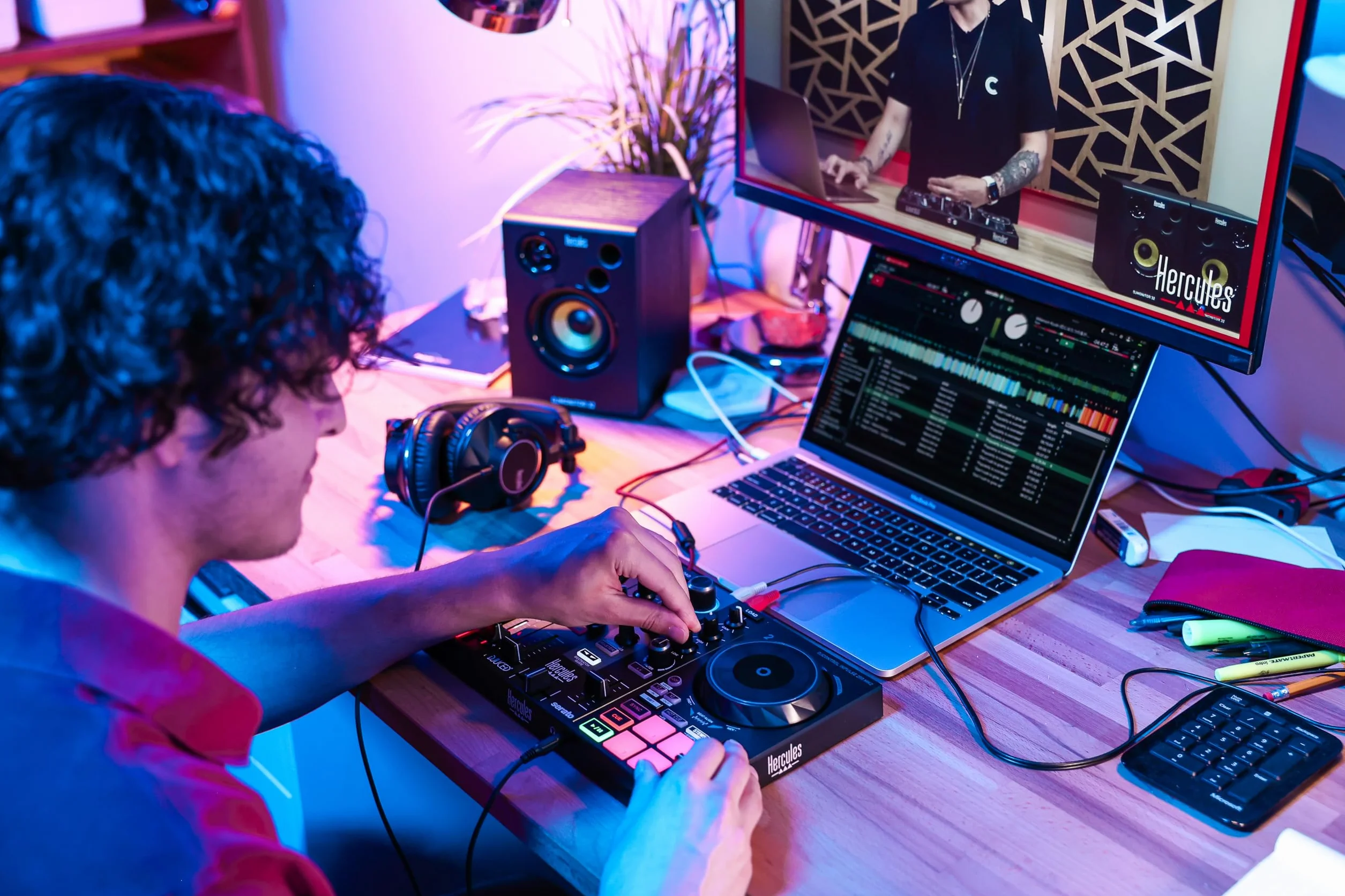 Hercules DJLearning Kit MK2 — Kompletny Zestaw do Nauki Miksowania — Obejmuje Oprogramowanie i Samouczki