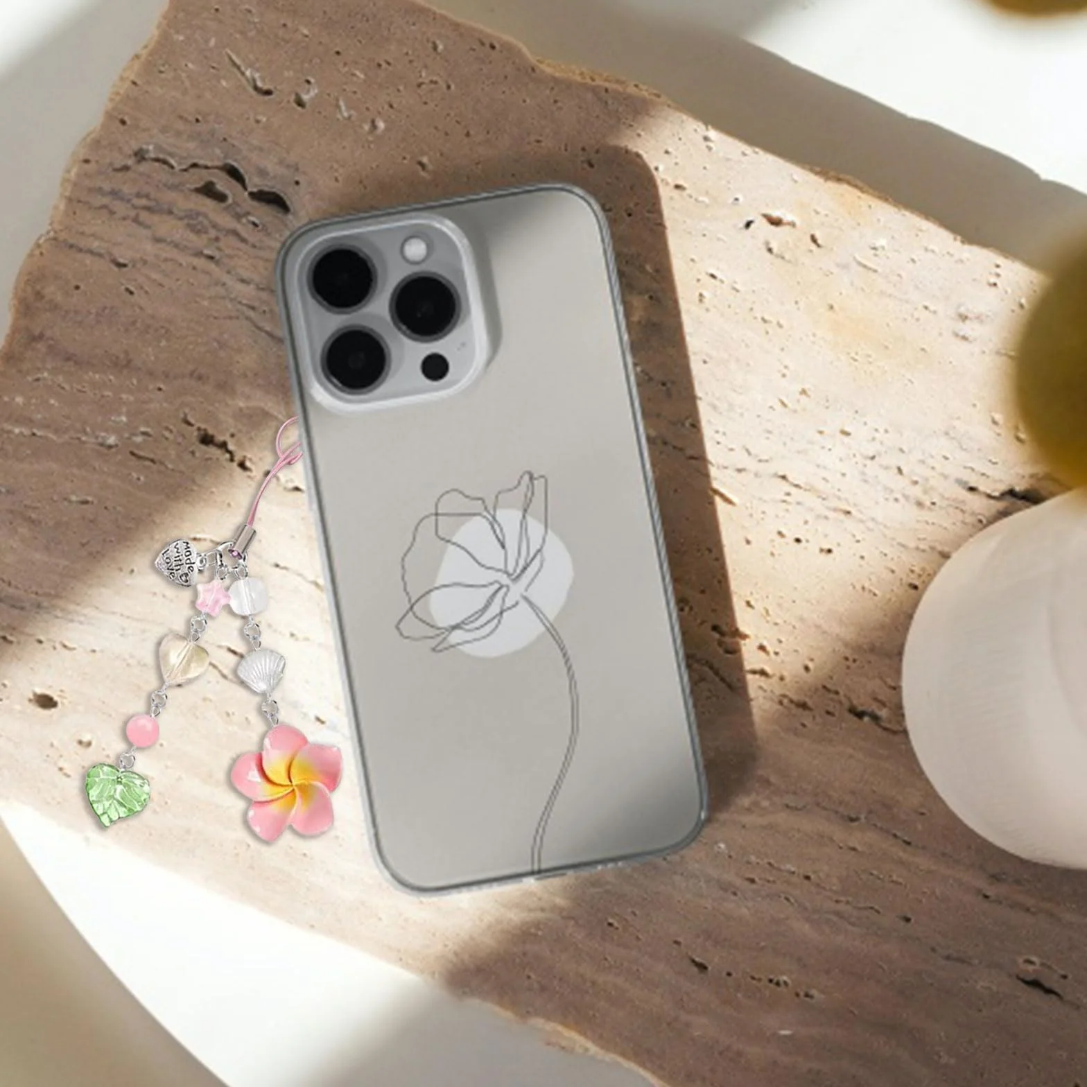 BelleVive Hibiskus kwiat zawieszka na telefon, estetyczne akcesoria do telefonu, urocze paski do telefonu Y2K estetyczna gwiazda lato akcesoria plażowe etui na telefon brelok dekoracja