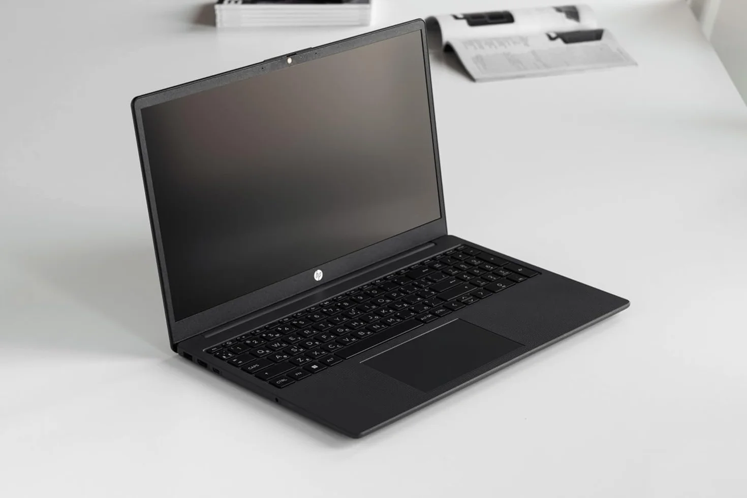 Kompatybilny model HP NOTEBOOK HP 255 G10 15,6" AMD RYZEN 7 7730U 4,5 GHz RAM 16 GB SSD 1000 GB NVMe-AMD RADEON GRAPHICS-WI-FI 6-WIN 11 HOME (8A673EA #ABZ)