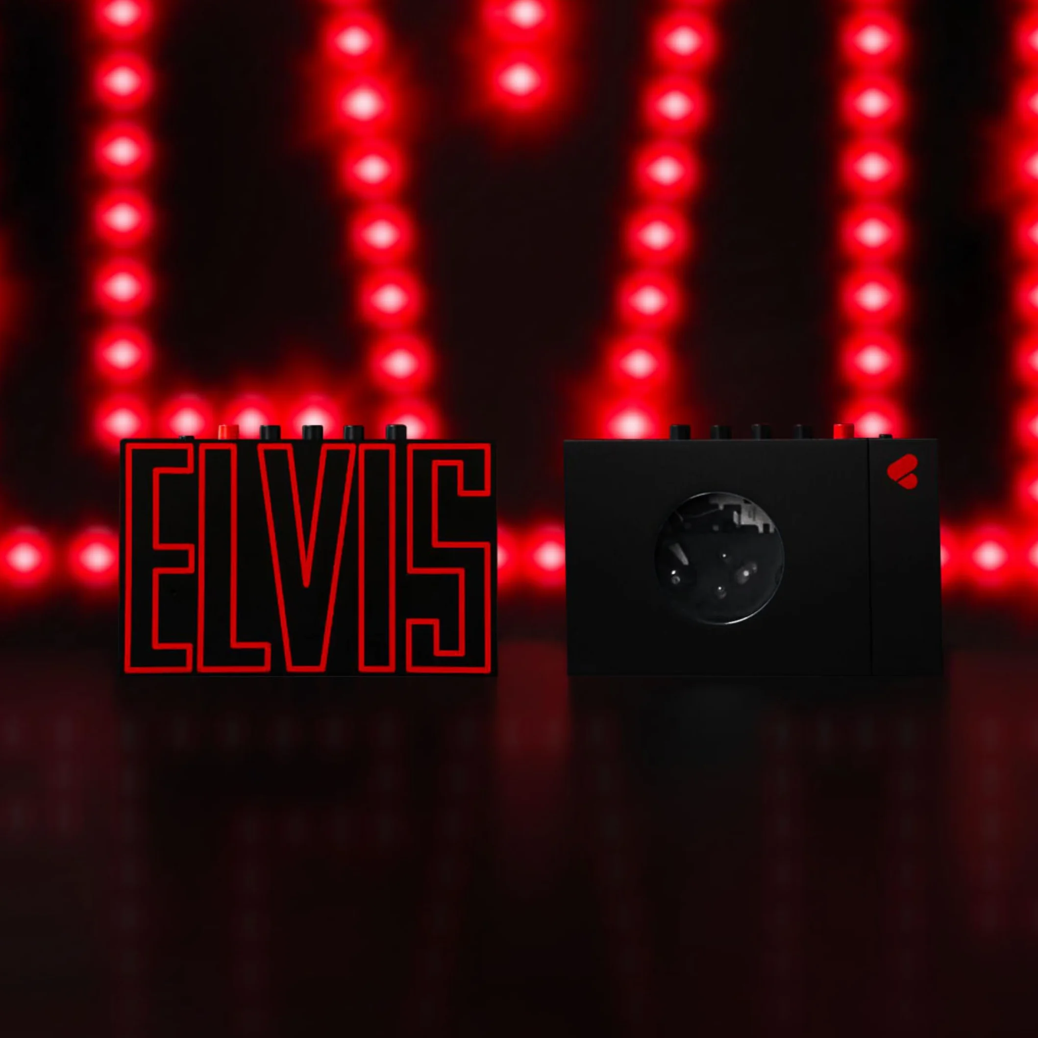 We Are Rewind Elvis Limited Edition odtwarzacz kasetowy przenośny Bluetooth magnetofon kasetowy retro aluminiowa obudowa nagrywanie kaset czarny czerwony