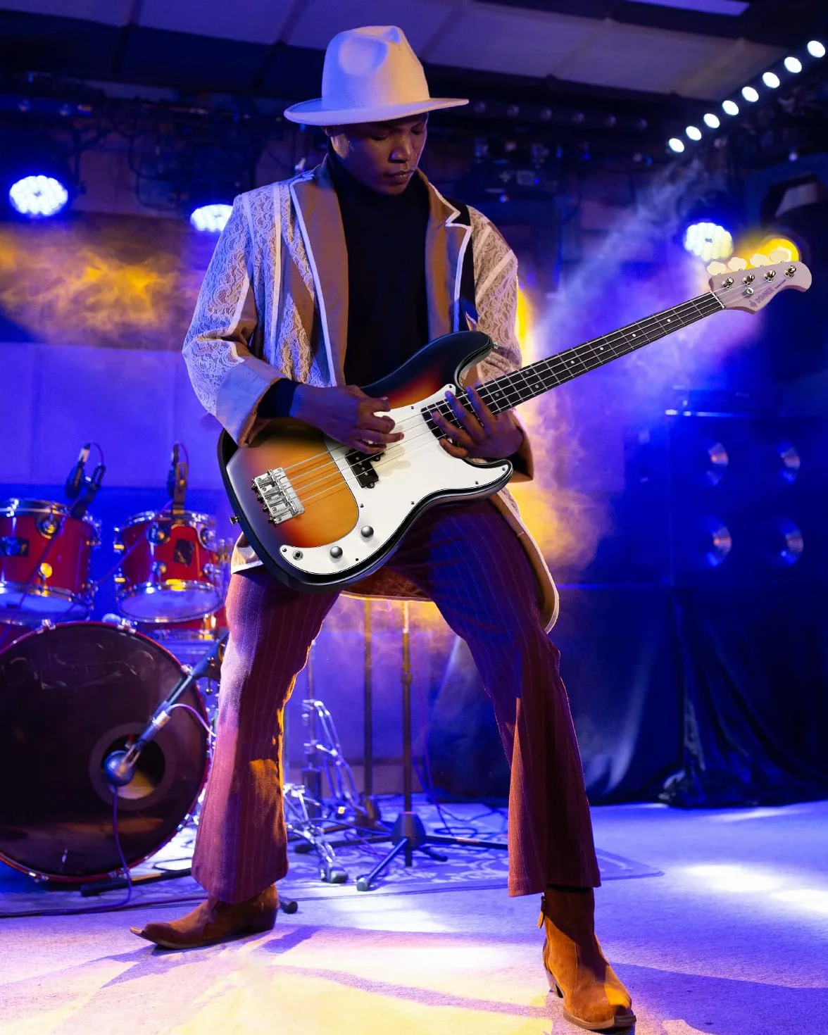 Donner Gitara basowa dla początkujących, 4 struny w stylu P gitara basowa, pełnowymiarowa gitara basowa z torbą na gitarę, paskiem do gitary i kablem gitarowym (Sunburst)