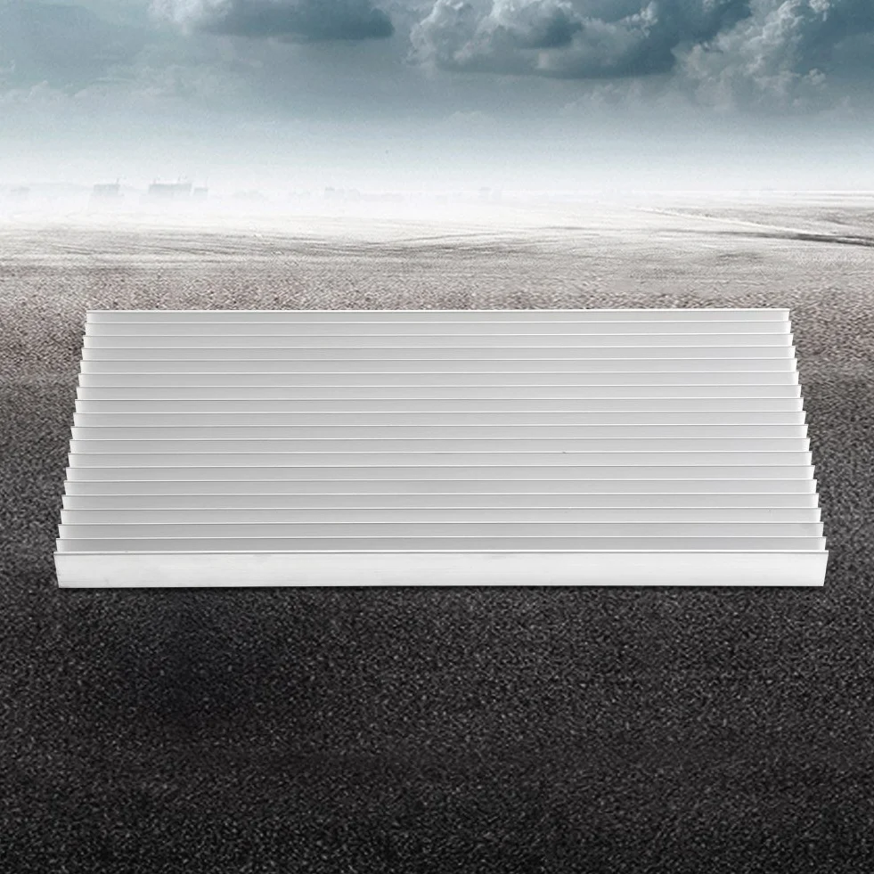 Aluminiowy radiator LED 300x140x20mm do skutecznego chłodzenia wysokomocowych diod LED z wysoką przewodnością cieplną dla świateł LED