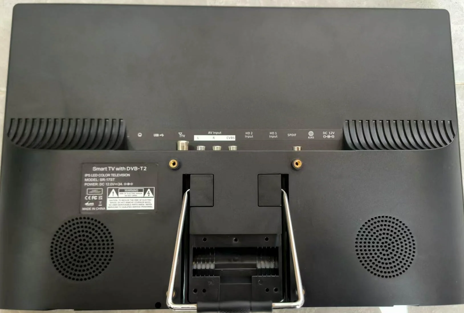 KCR Smart TV, 17-calowy LED, cyfrowy DVB-T2, przenośny telewizor Freeview, gniazdo USB, wyjście słuchawkowe, pilot zdalnego sterowania koncentryczny, wejście AV, wejście HDMI, czarny