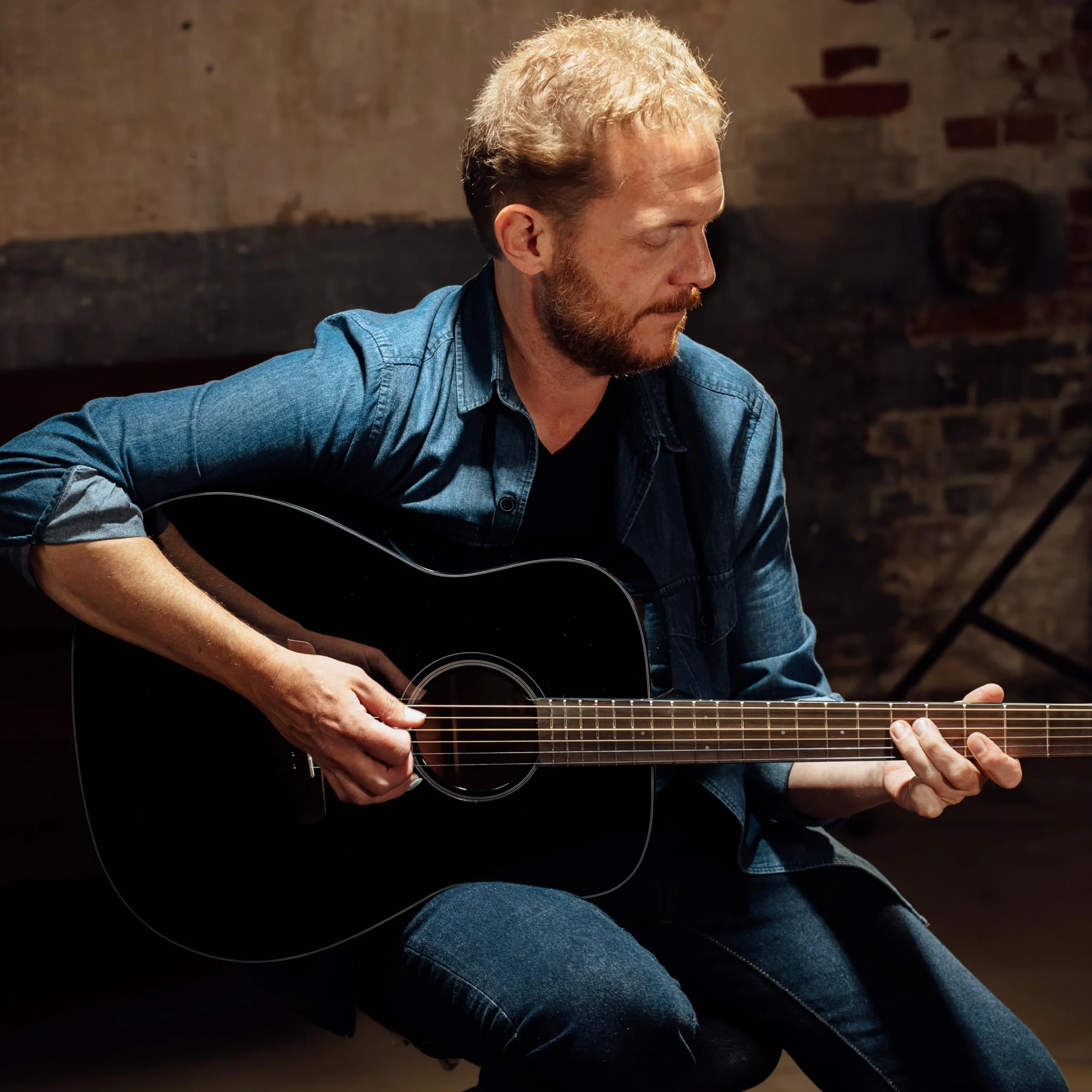 Yamaha FG800 Gitara Westernowa Akustyczna, Czarna - Autentyczny Dźwięk dla Początkujących i Dorosłych, 4/4 z Drewna