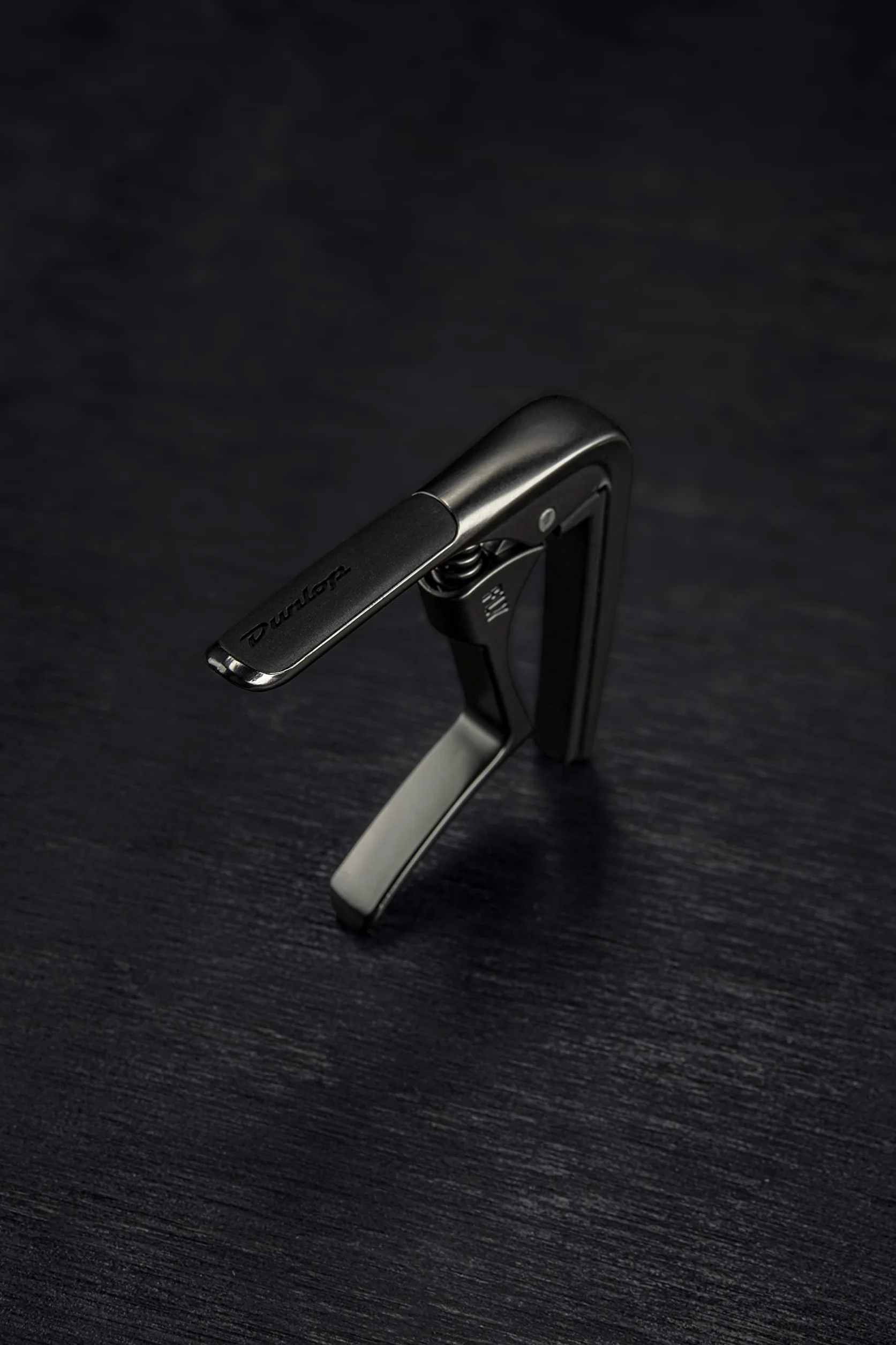 Jim Dunlop 63CBK Trigger Fly Capo zakrzywiony, czarny, 68 g