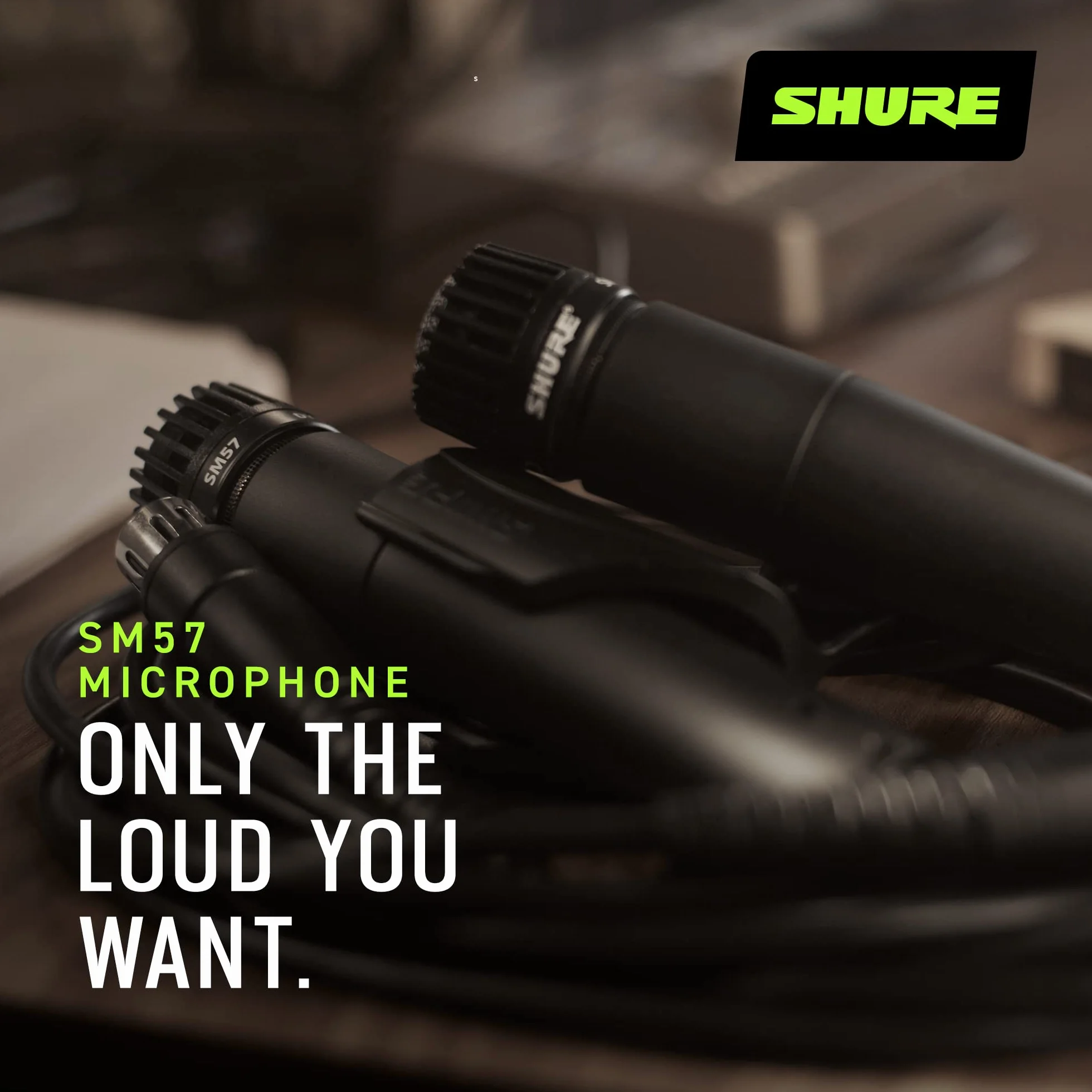Shure SM57 Dynamiczny mikrofon instrumentalny z pneumatycznym mocowaniem wstrząsowym, klipsem A25D, torbą, złączem XLR