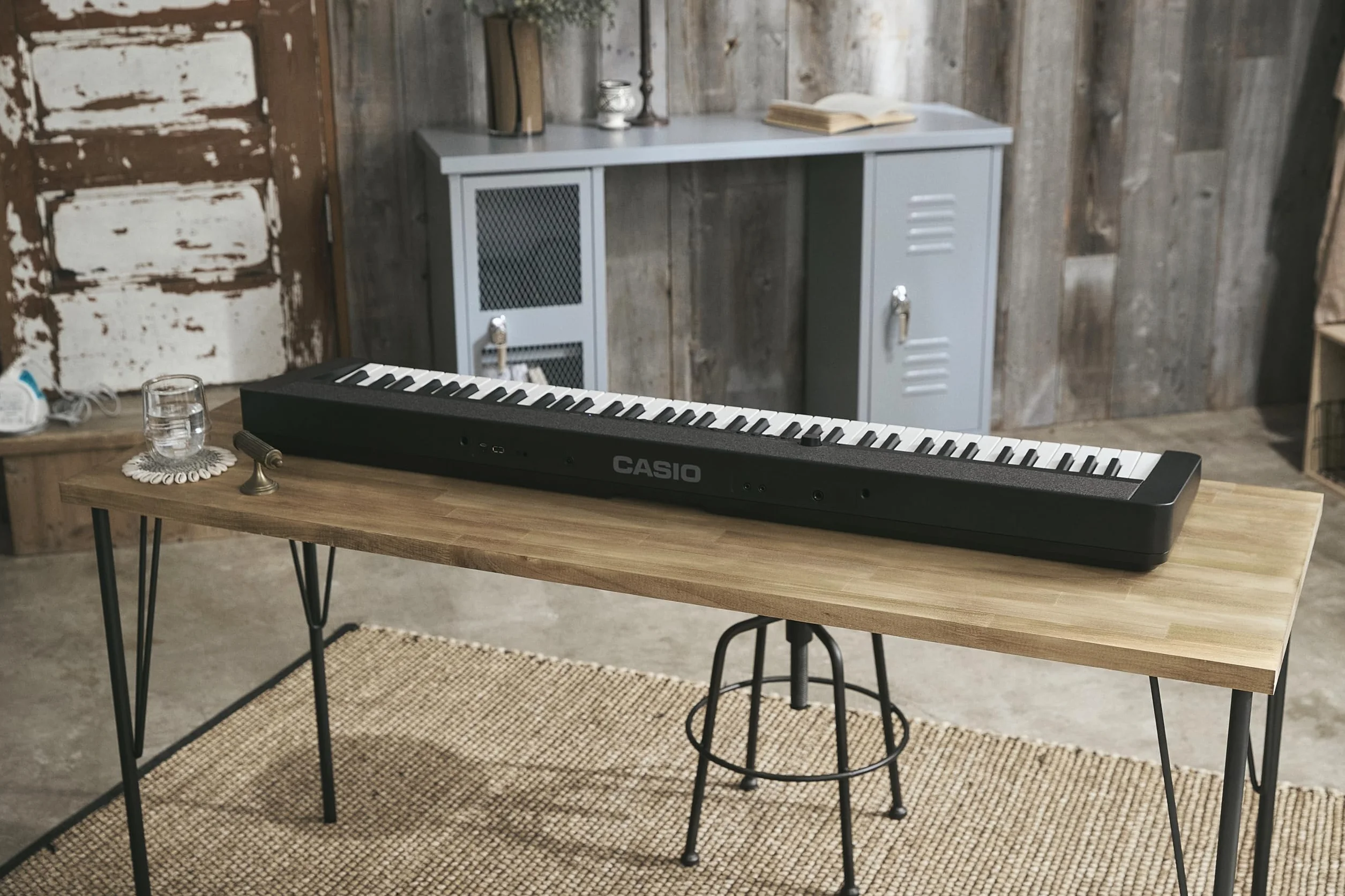 Casio Klawiatura fortepianowa CT-S1-76BK z 76 klawiszami czułymi na prędkość i 61 tonami w kolorze czarnym