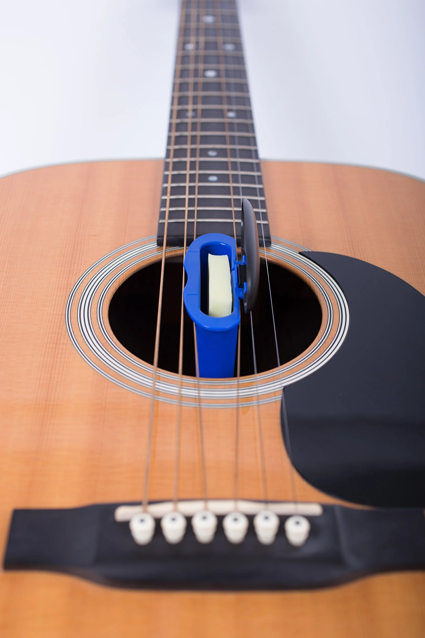 MusicNomad mn300 nawilżacz powietrza do gitary akustycznej