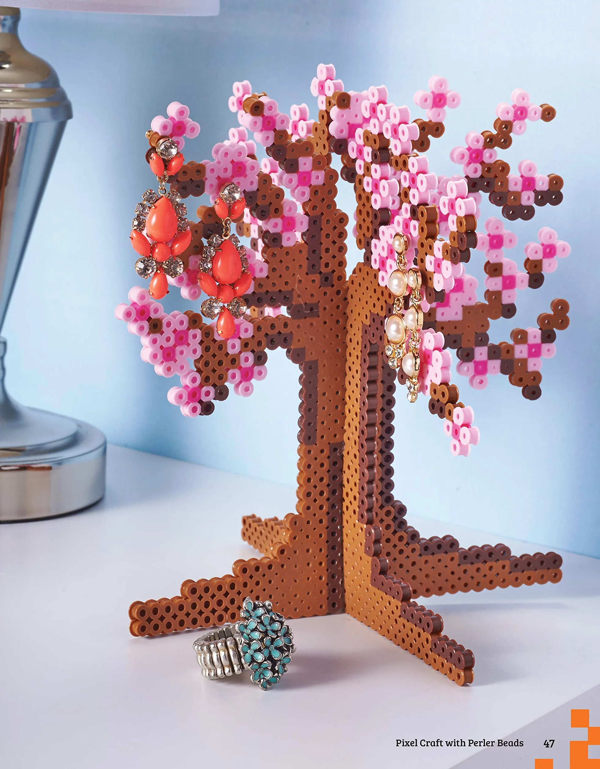 Pixel Craft with Perler Beads: More Than 50 Super Cool Patterns: Patterns for Hama, Perler, Pyssla, Nabbi, and Melty Beads